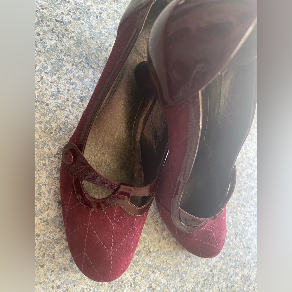 Franco Sarto maroon pumps